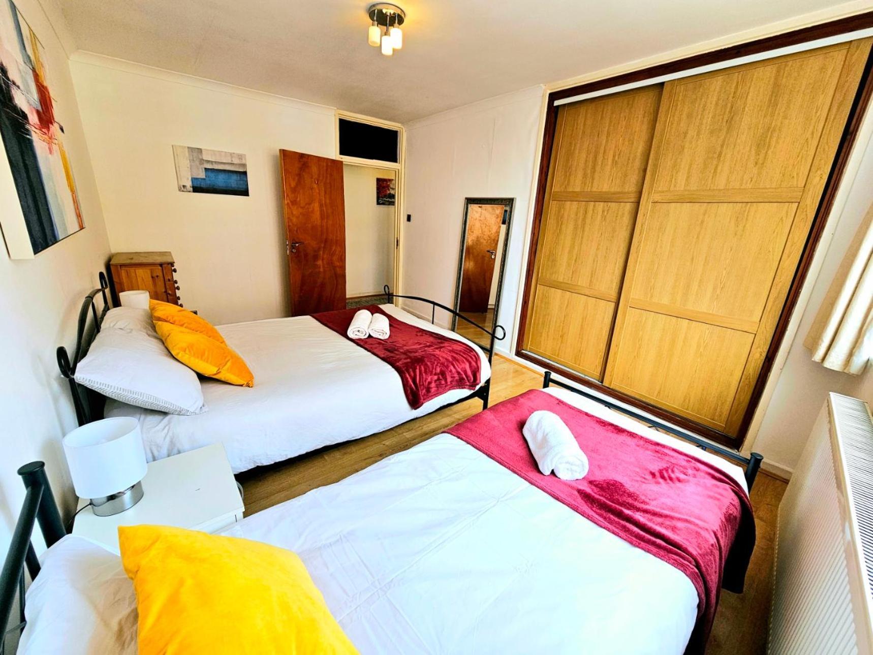 Bright & Spacious Home In Building With Lift, Right Next To Bayswater Station - Walk To Kensington Palace, Hyde Park, Little Venice & Notting Hill London Eksteriør billede