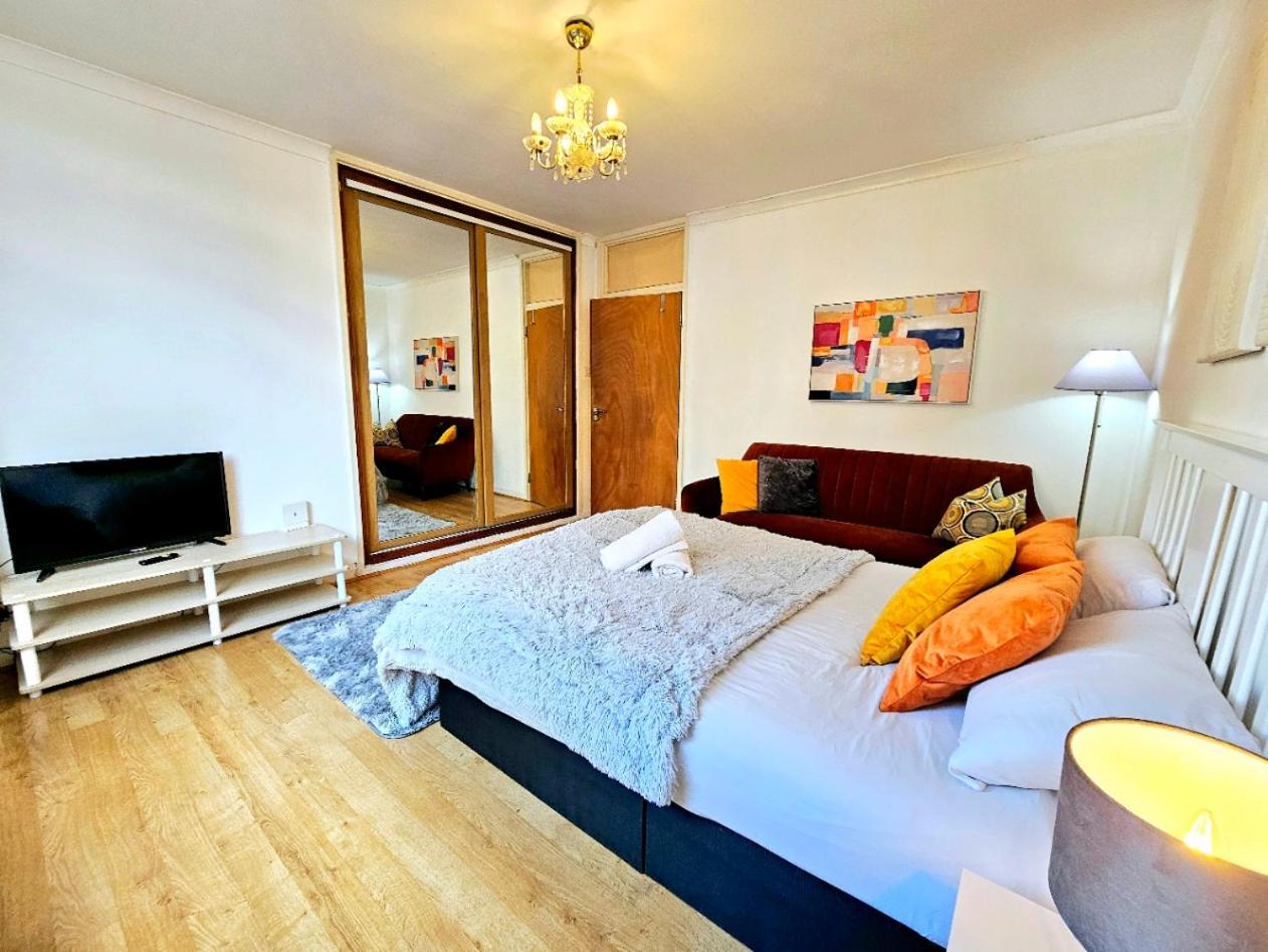 Bright & Spacious Home In Building With Lift, Right Next To Bayswater Station - Walk To Kensington Palace, Hyde Park, Little Venice & Notting Hill London Eksteriør billede
