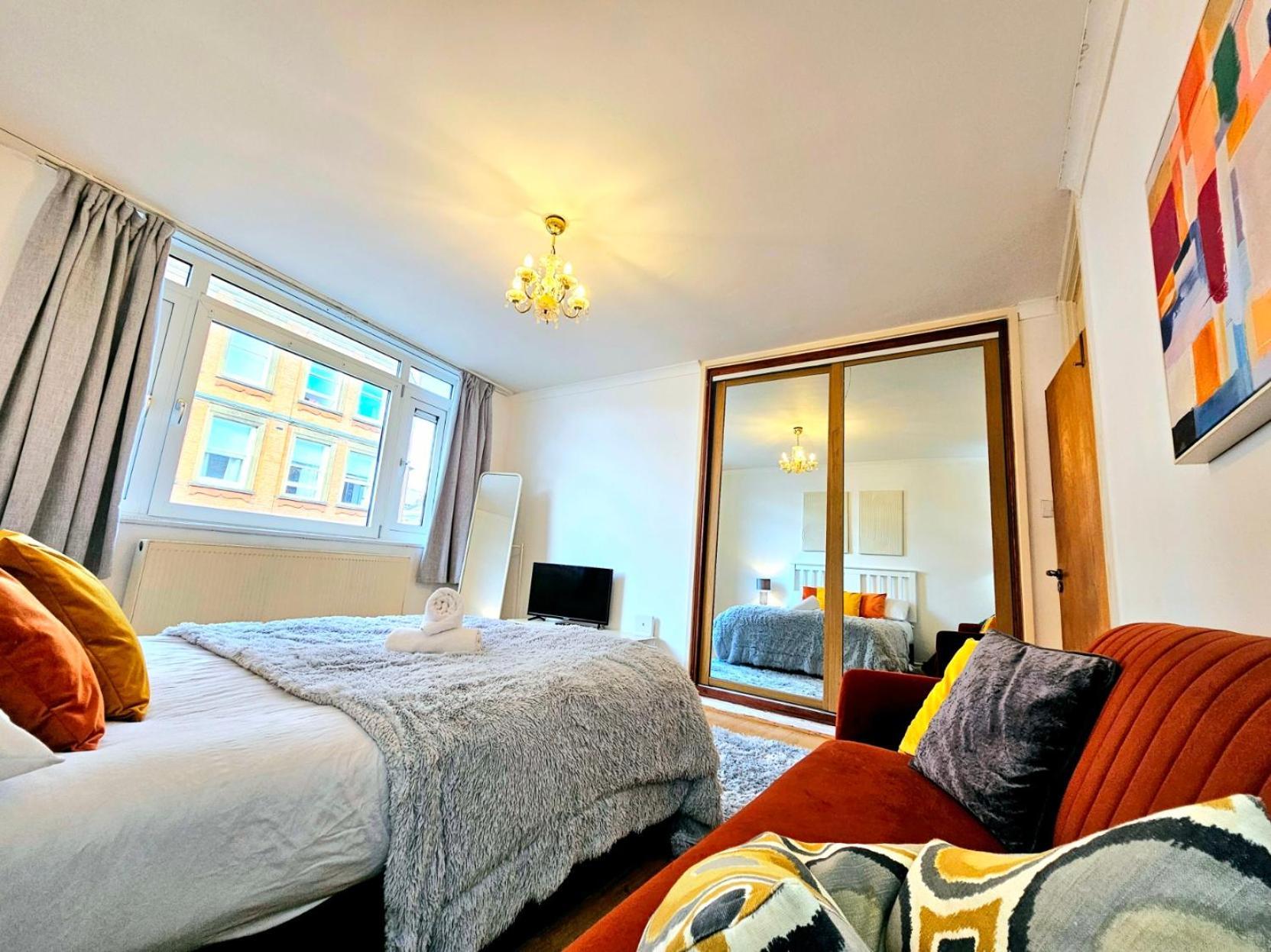 Bright & Spacious Home In Building With Lift, Right Next To Bayswater Station - Walk To Kensington Palace, Hyde Park, Little Venice & Notting Hill London Eksteriør billede